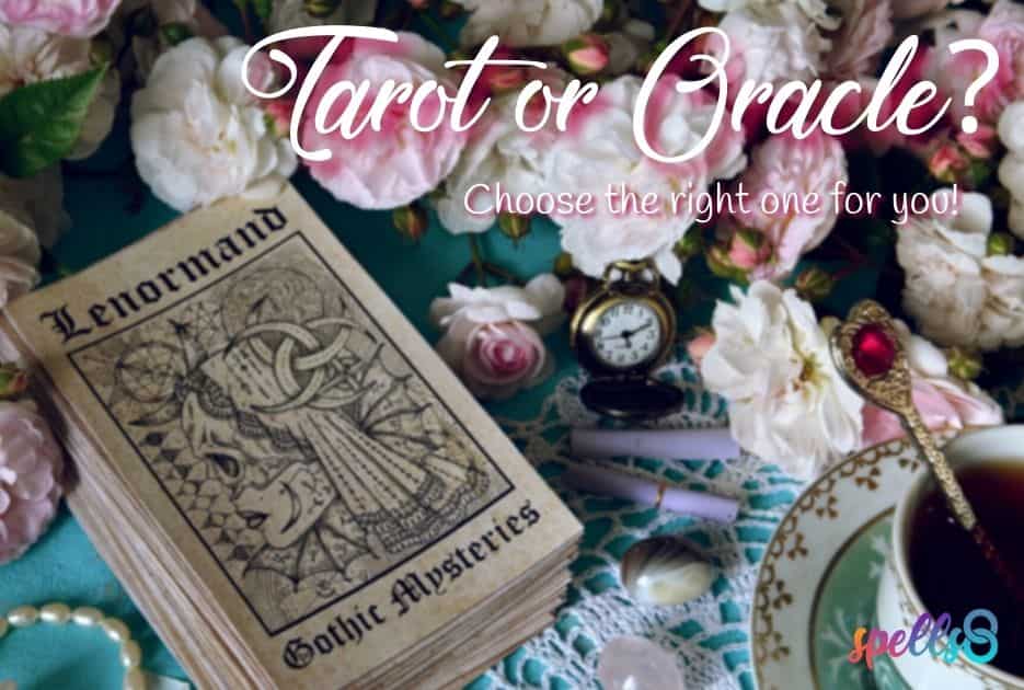 Tarot or Oracle? Choose the right one for you!